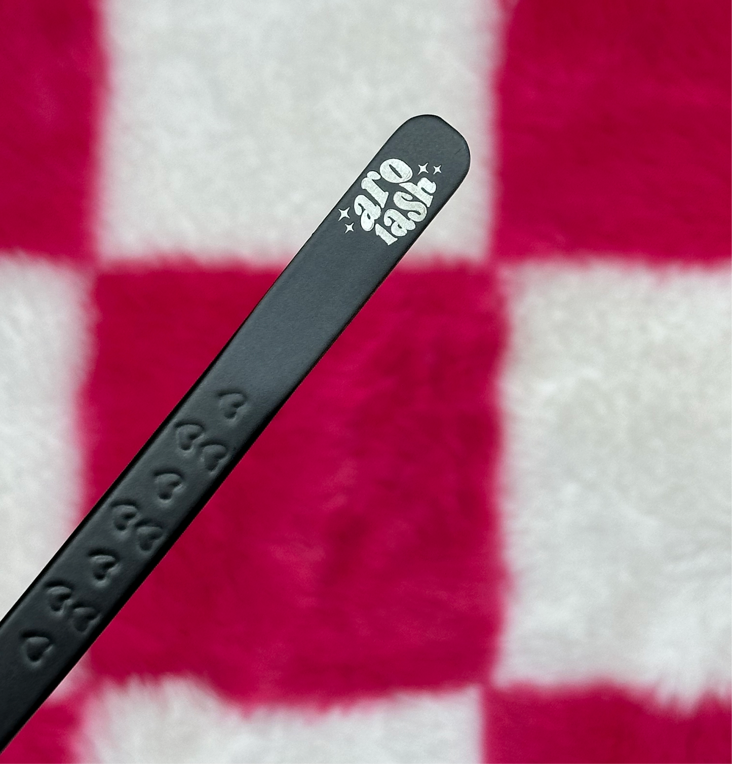 ARO LASH FIBRE TIP Black & Gold Curved Isolation Tweezer